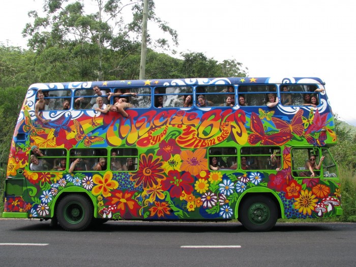 bus hippie1 700x525 1