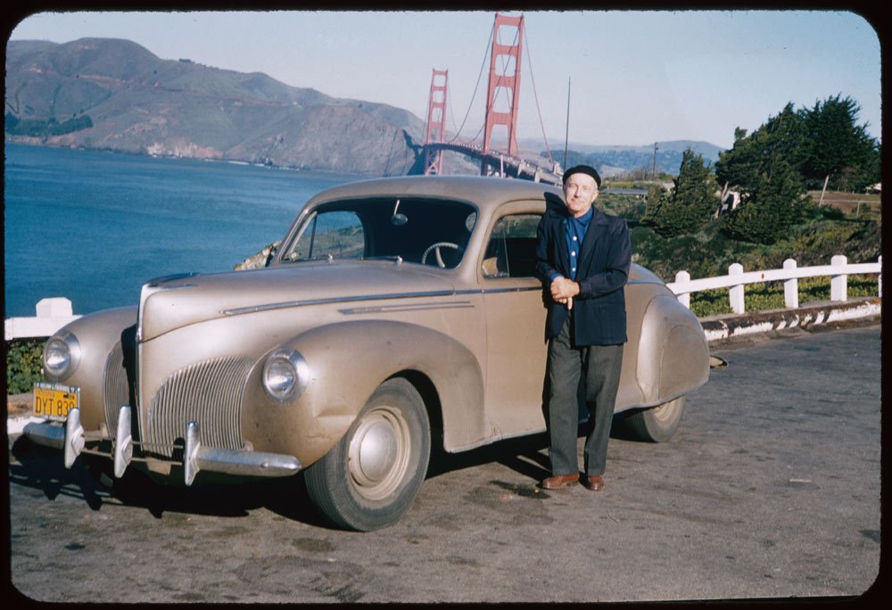 cushman himself poses with his 1940 lincoln zephyr and the golden gate bridge in 1958 0