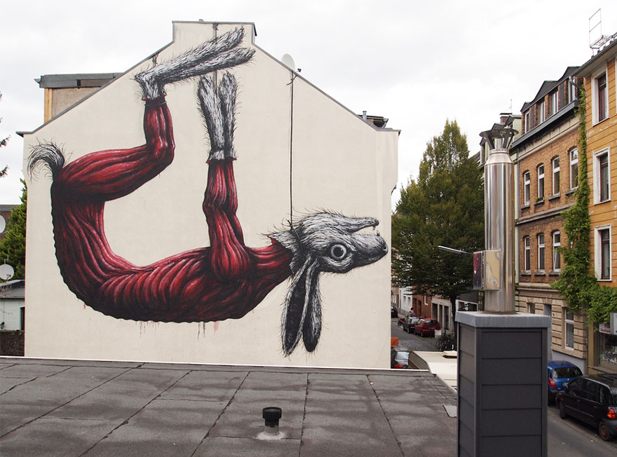 powerful street art pieces that tell the uncomfortable thruth16 880