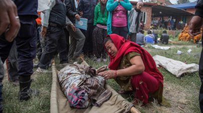 ss 150426 nepal cremation 11.nbcnews ux 1360 900