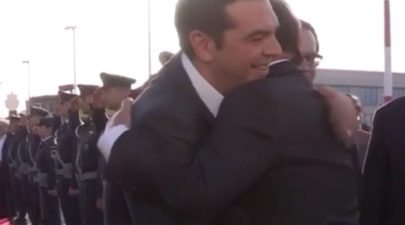 tsipras olad hugs