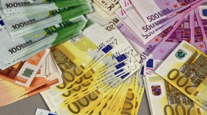 counterfeit euro banknotes.preview
