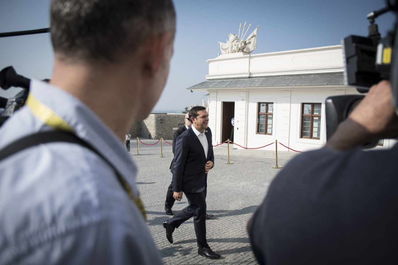 57e651fb1dc524db068b45cb