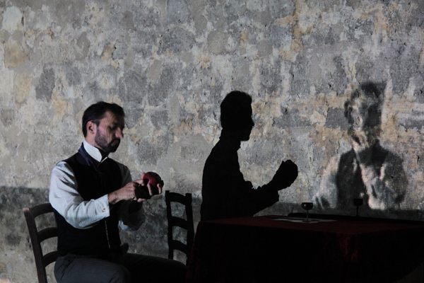 584d69861dc5243e3e8b4668