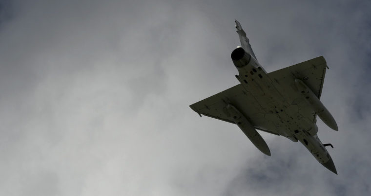 5ad22f1b1dc5240f5c8b45b1