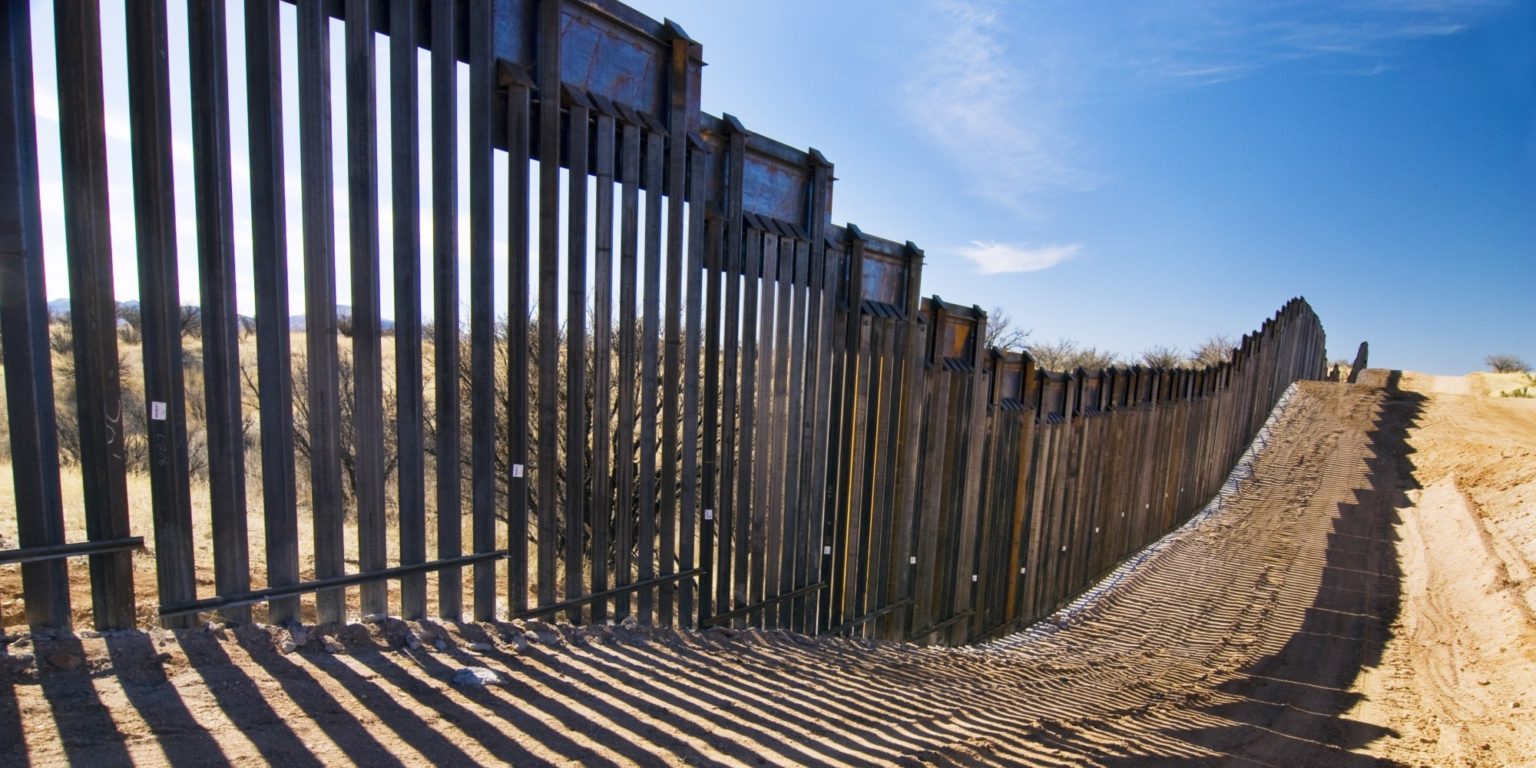 US MEXICO BORDER wall