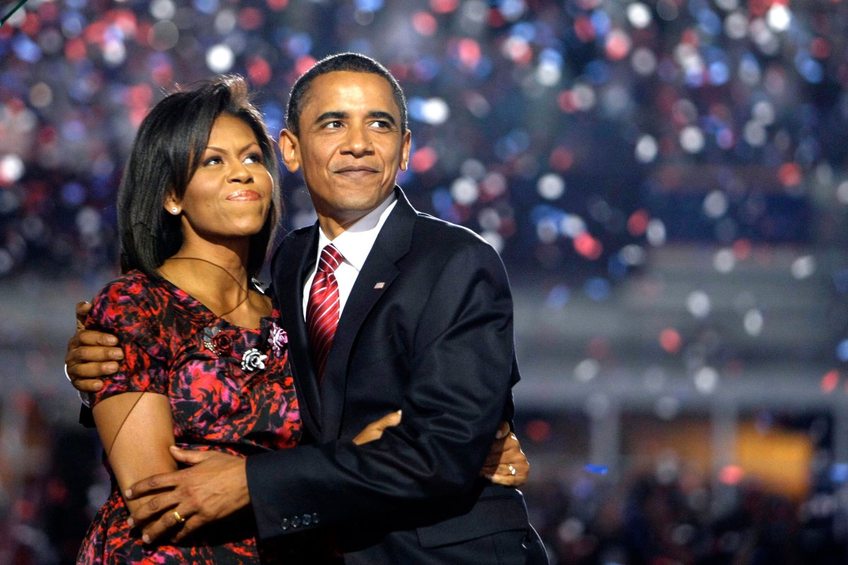 barack obama michelle obama love story romance photos 08