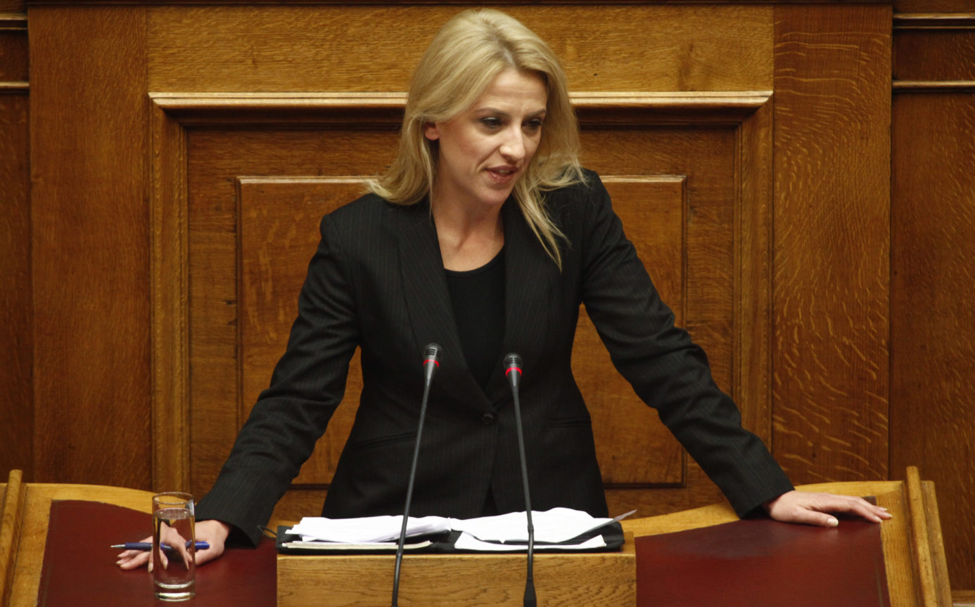 Δούρου: Γιατί η κυβέρνηση δεν καταδικάζει σήμερα τους  παράνομους εποικισμούς του Ισραήλ στη Δ. Όχθη;