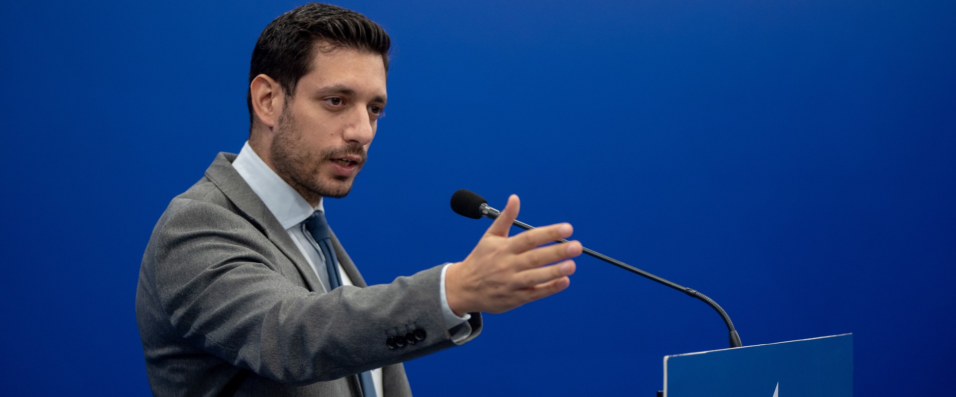 Κυρανάκης: Tα έβαλε με την Καραμήτρου – «Γιατί κάνετε μορφασμούς; Δεν σας βολεύει;»