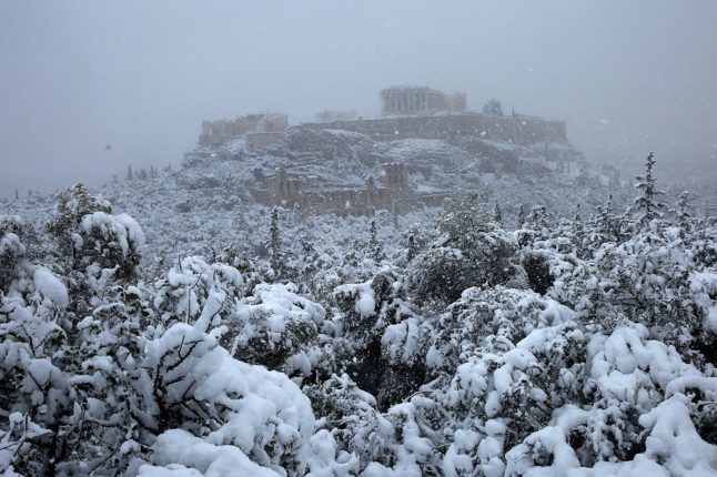 210216160834 Athens Akropoli snow xioni