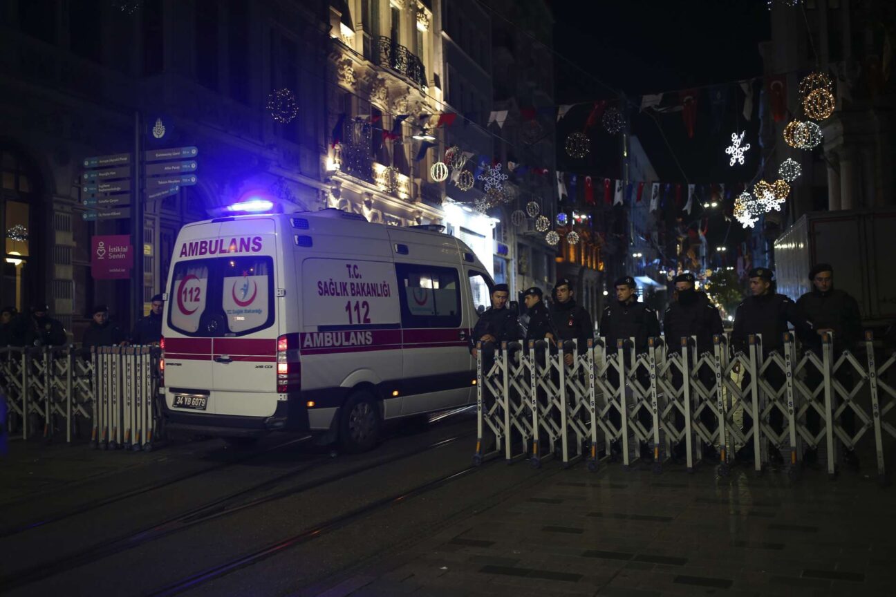 AP - επιθεση Κωνσταντινουπολη