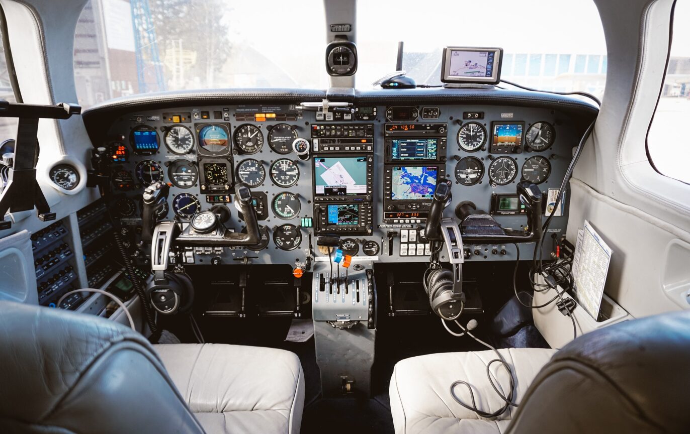 cockpit 6381367 1920