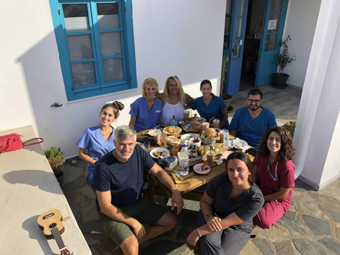 Παραιτήθηκε ο γιατρός που λάτρεψαν στη Σέριφο | Το Κουτί της Πανδώρας