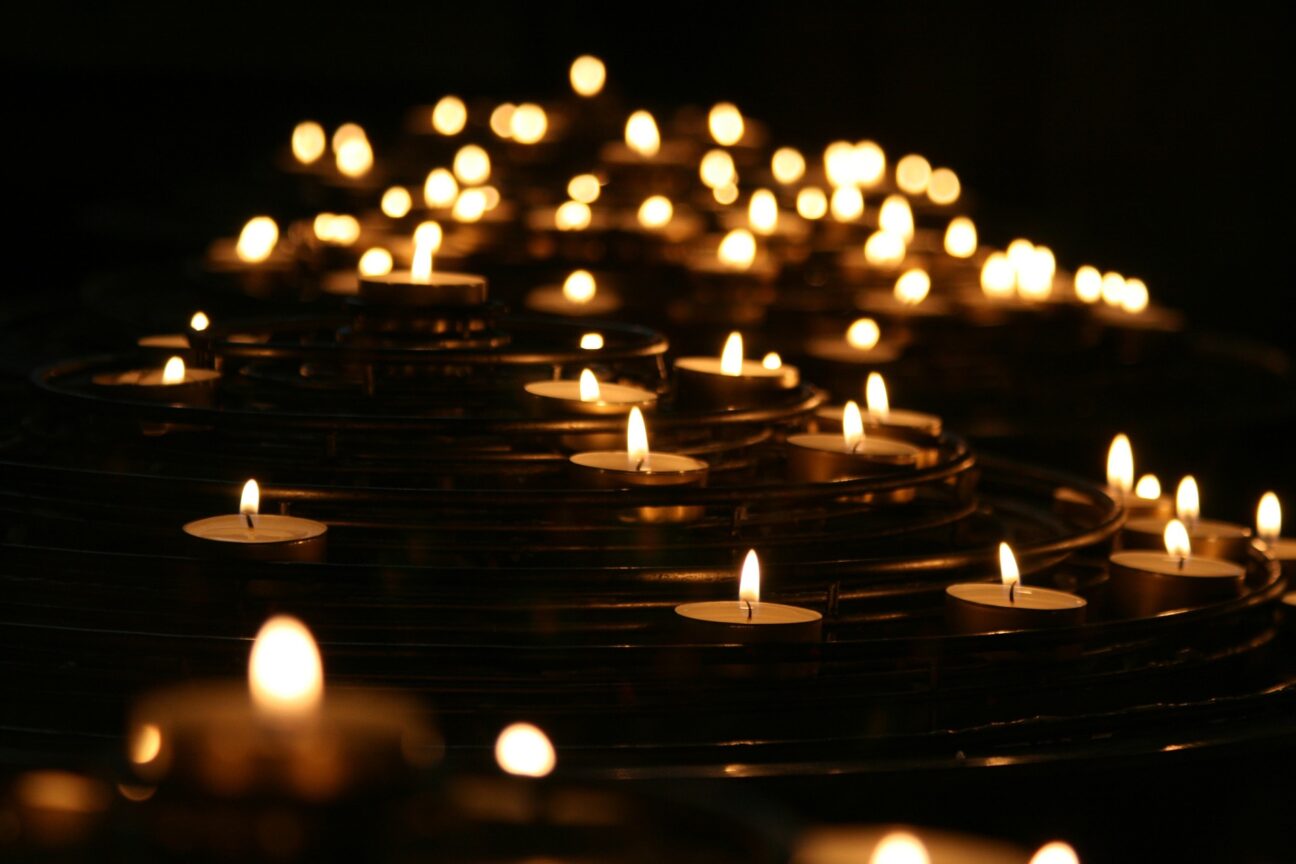 candlelights 1868525 1920
