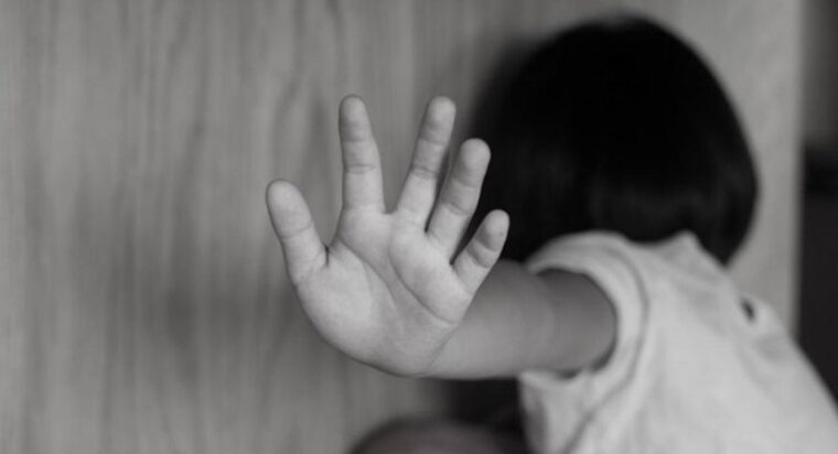 κακοποοησηανηλικο