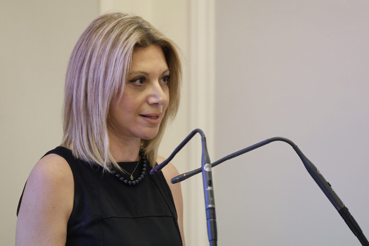 Μαρία Καρυστιανού: «Πολιτικούς σαν τον Καραμανλή δεν τους χειροκροτάμε, τους στέλνουμε στη δικαιοσύνη»