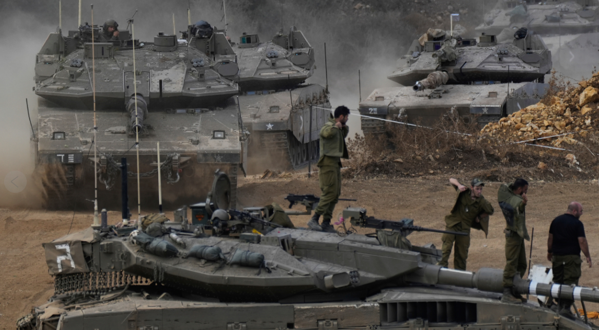 Ισραήλ: Κινδυνεύει να καταρρεύσει πολυκατοικία στη Χάιφα που χτυπήθηκε από ιρανικό πύραυλο