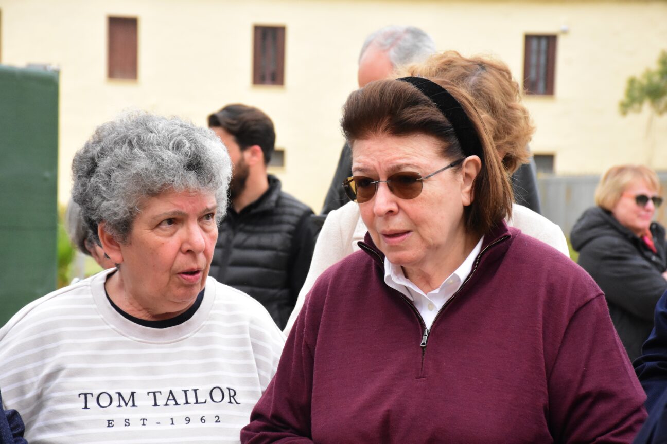 Φωτογραφία για: Μενδώνη: Πανεπιστημιακός σχολιάζει το σόου στην Αργολίδα - «Αυτή είναι η μισή ιστορία» 1 6513006