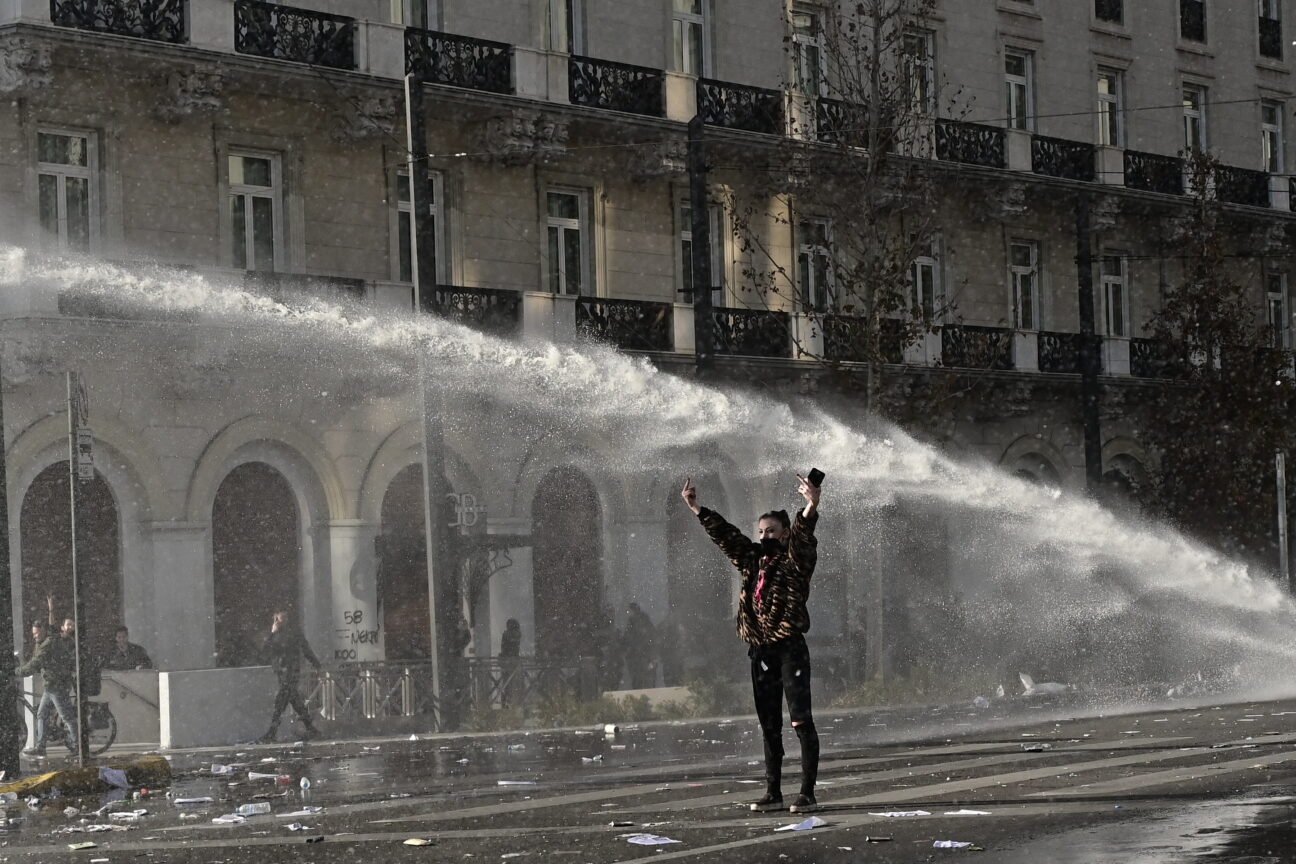 κοριτσι τεμπη
