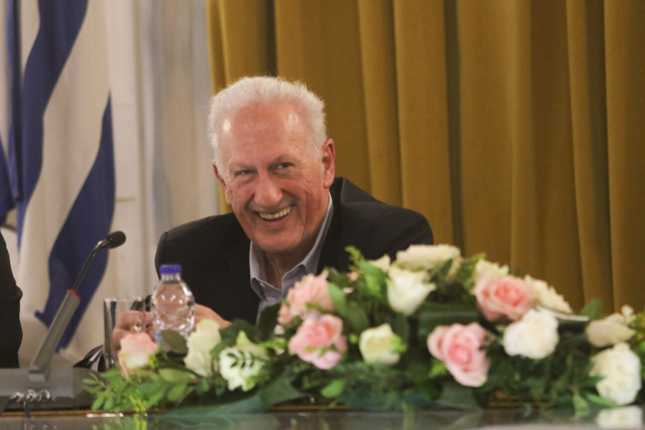 Σκανδαλίδης: Θέλει κατάργηση μονιμότητας στο δημόσιο ο πρώην υπουργός του ΠΑΣΟΚ