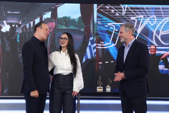 Βραβεία για την 6η θέση στην Eurovision 2 6566976