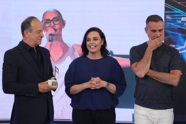 Βραβεία για την 6η θέση στην Eurovision 3 6566999