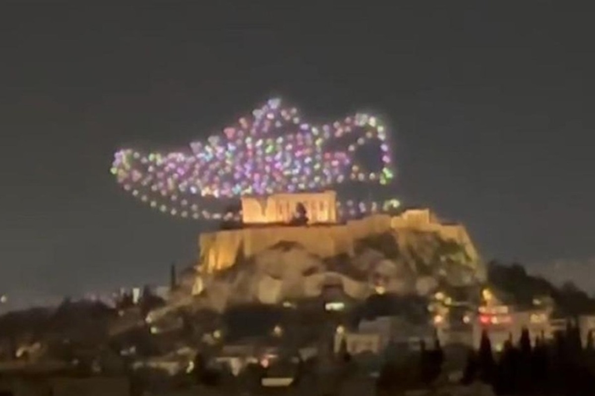 Ακρόπολη: Τι απαντά η Adidas για το show με τα drones