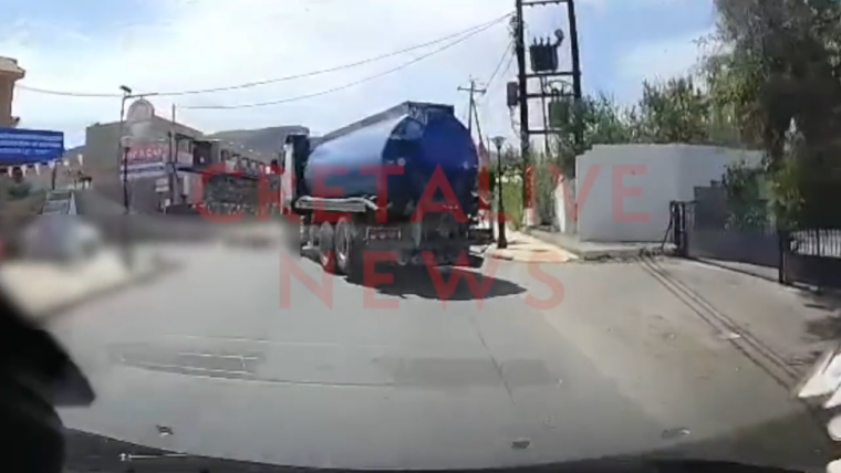 Σφοδρή σύγκρουση βυτιοφόρου με μηχανή στην Αμμουδάρα 0 18 screenshot
