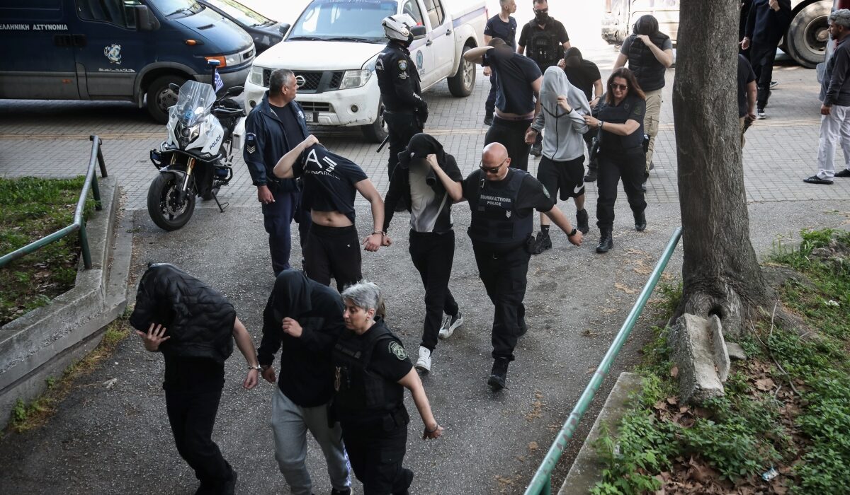 ακροδεξια θεσσ