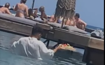 σερβιτορος