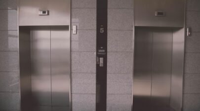 elevator 939515 1280