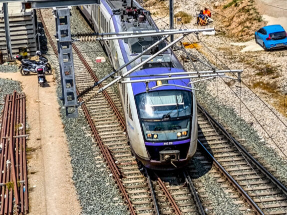 6573335