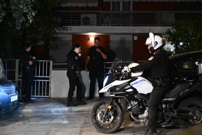 Φωτογραφία για: Νέος Κόσμος: Πιθανή γυναικοκτονία πίσω από το νεκρό ζευγάρι που βρέθηκε σε διαμέρισμα σε προχωρημένη σήψη 3 6646678