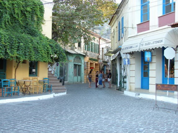 plomari 16