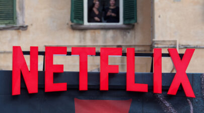 2025 11 20T013814Z 514153595 RC22NHAAHBBB RTRMADP 3 WARNER BROS DIS M A NETFLIX