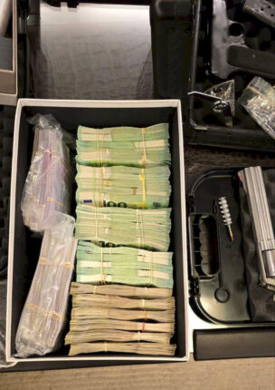 Φωτογραφία για: Λαθρεμπορία καπνού: Το κύκλωμα, το εργοστάσιο στον Αυλώνα και το επιχειρησιακό κέντρο στα Λιόσια 3 egklimatiki organosi 1