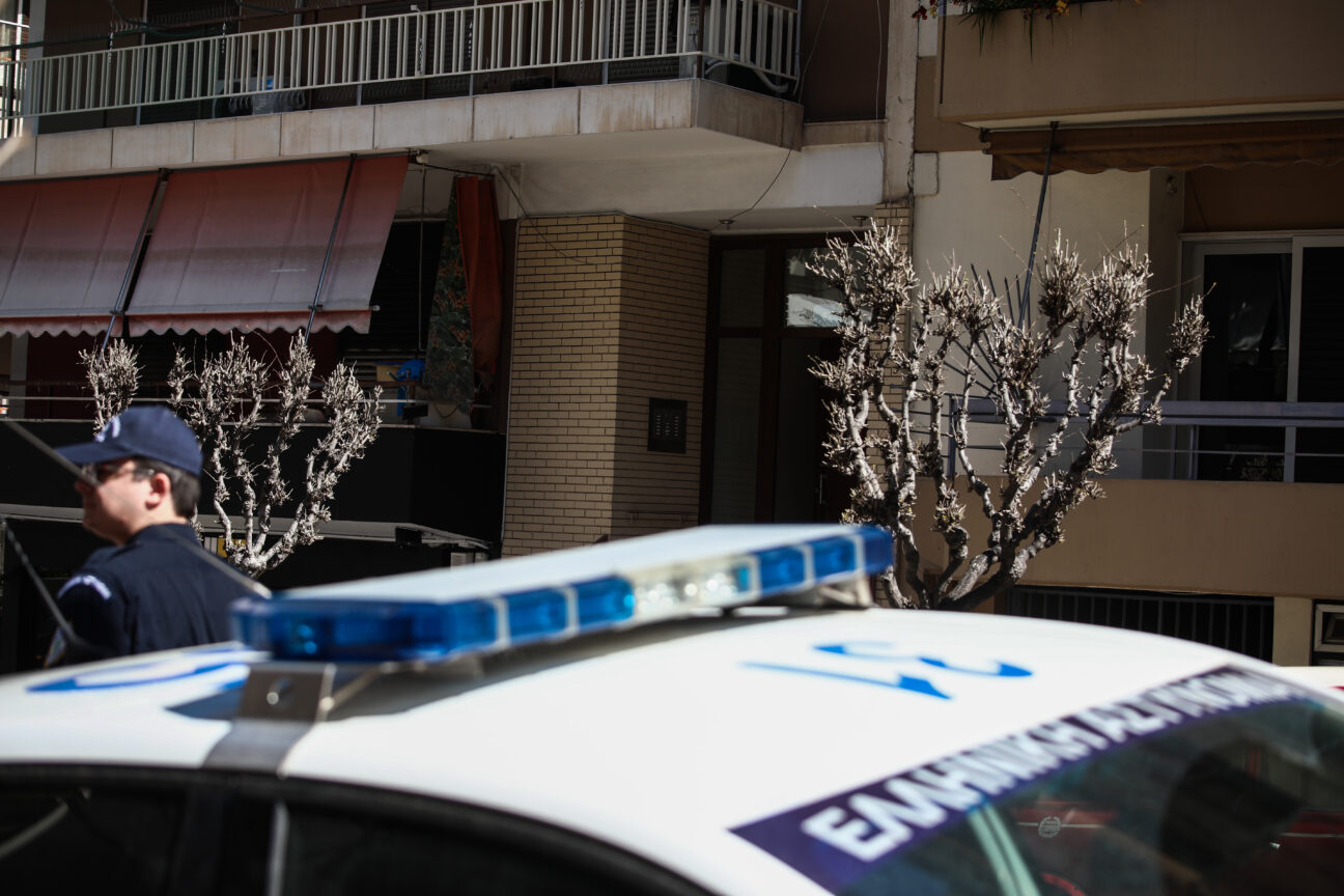 Θρίλερ στου Ζωγράφου: Δύο νεκρές γυναίκες σε «σφραγισμένο» δωμάτιο – Το ψέμα του 54χρονου που οδήγησε στη σύλληψή του