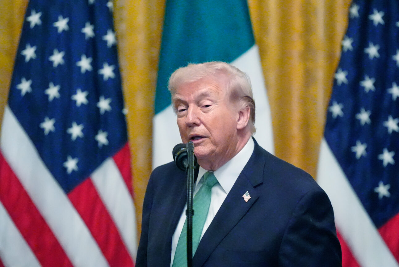 Τραμπ: Η απειλή για ολοκληρωτικό πλήγμα στο Ιράν και η εκπνοή του τελεσιγράφου