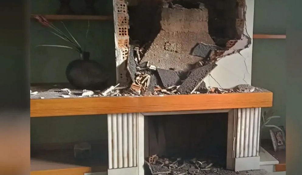 Πρέβεζα: Σπίτι κατέρρευσε μετά από χτύπημα κεραυνού