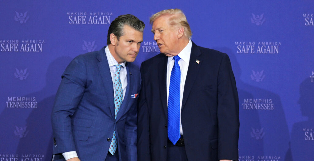 ΗΠΑ: Ο Τραμπ αποδίδει ευθύνες στον Υπουργό Άμυνας για την έναρξη του πολέμου με το Ιράν