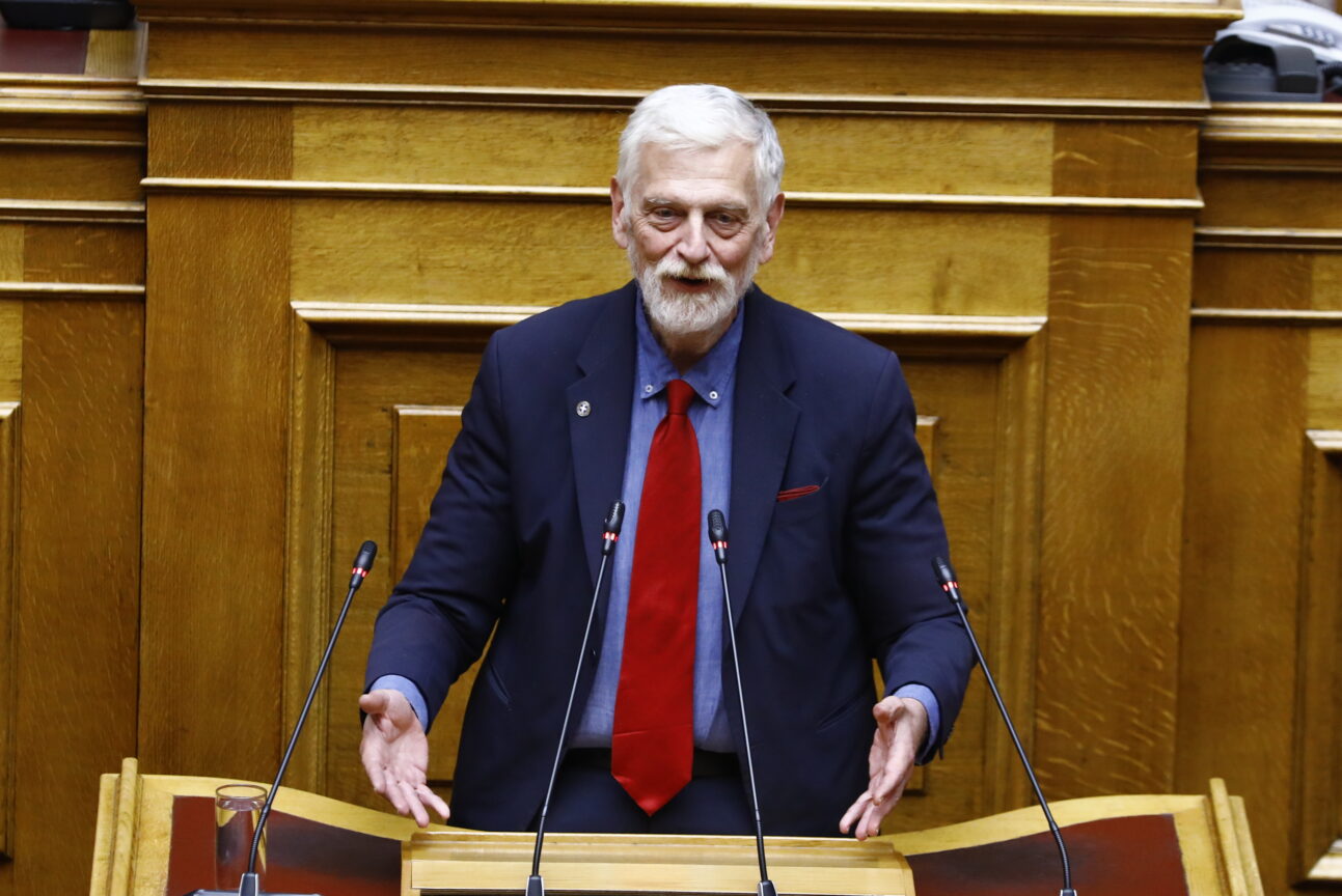 Λοβέρδος κατά Σκέρτσου: «Οι τεχνοκράτες να δείχνουν ευαισθησία σε όσα περνάνε οι βουλευτές»