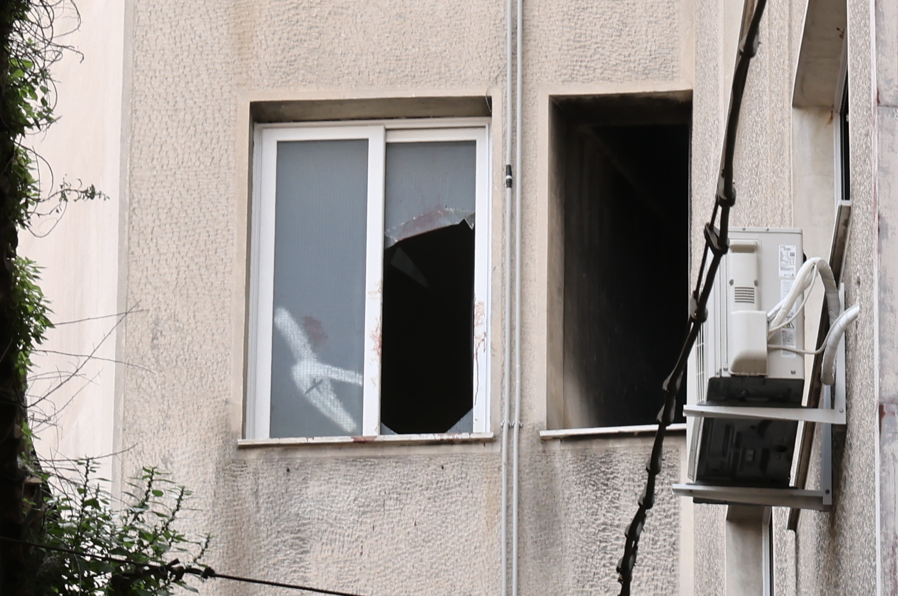 Πτώση 30χρονης στην Αθήνα – «Μίλησε» το υλικό από τις κάμερες