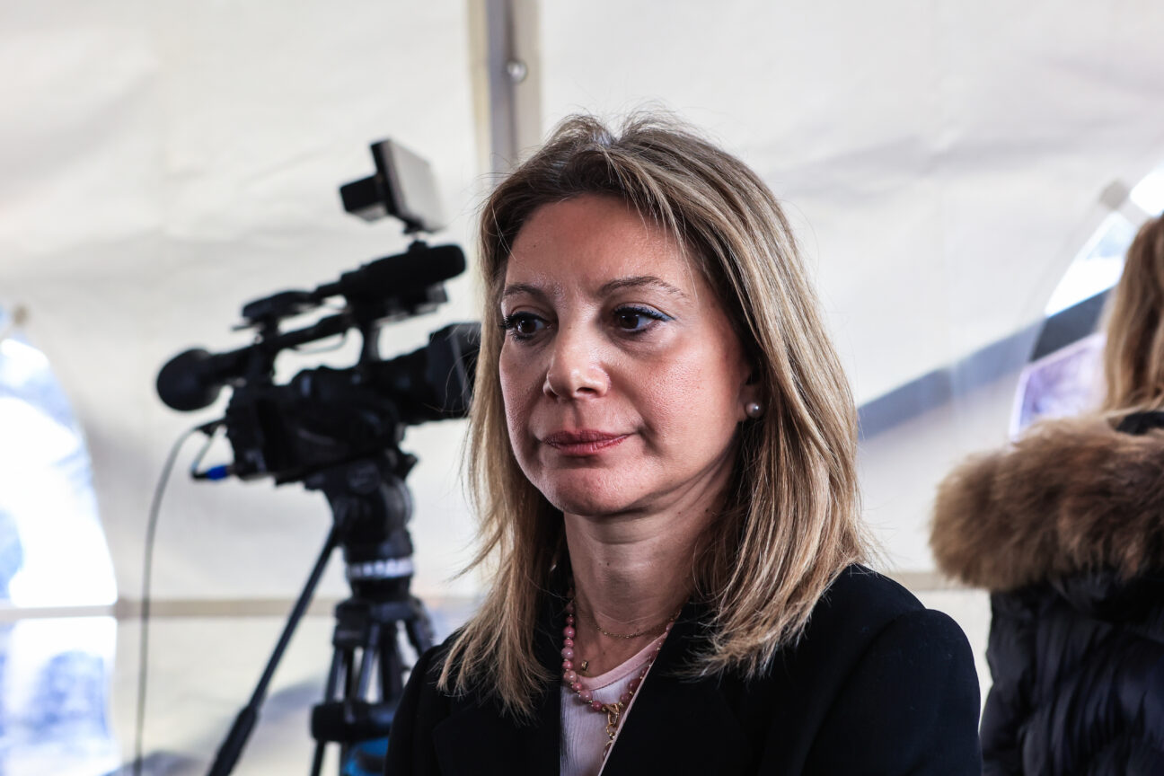 Καρυστιανού για Άρειο Πάγο και υποκλοπές: «H δικαιοσύνη ακούει ή μόνο υπακούει;»