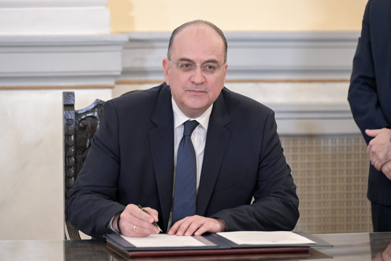 Η «προαγωγή» Λαζαρίδη από την εξεταστική στο υπουργείο του ΟΠΕΚΕΠΕ