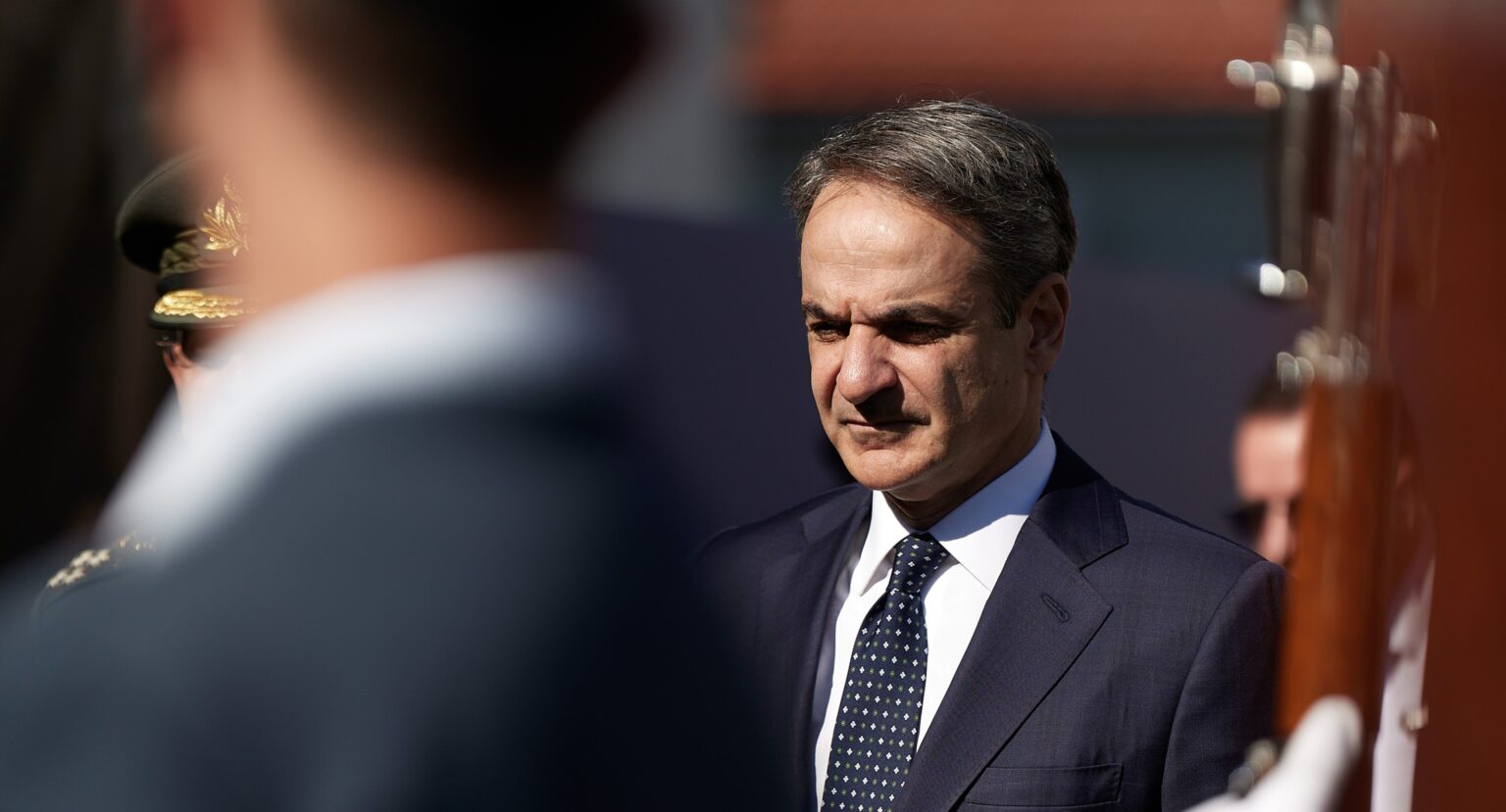 Μητσοτάκης: Όταν το 2019 έλεγε ότι θα καταργήσει τα ρουσφέτια που τελικά θα «καταργηθούν» το 2027