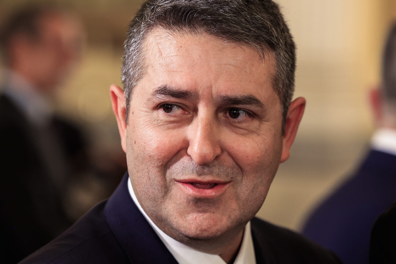 Γιώργος Μυλωνάκης: Το ιατρικό ανακοινωθέν για την υγεία του – Κρίσιμη αλλά ελεγχόμενη κατάσταση