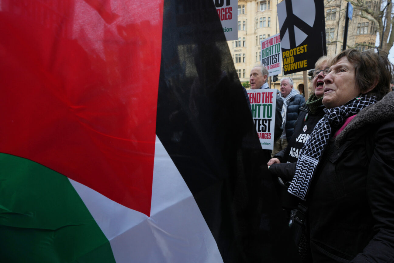 Νέα Υόρκη: Συνελήφθησαν δεκάδες διαδηλωτές υπέρ της Παλαιστίνης – Μεταξύ τους η Τσέλσι Μάνινγκ