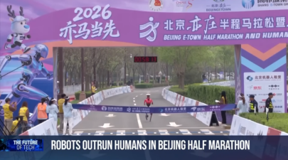 Humanoid robots race runners at Beijing half marathon 0 18 screenshot