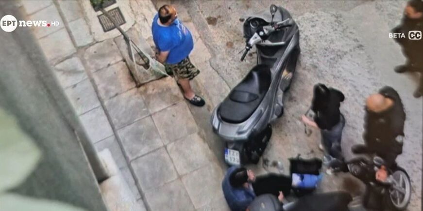 Παγκράτι: Δίωξη για βαριά σωματική βλάβη στον 59χρονο που ξυλοκόπησε 23χρονη για μια θέση πάρκινγκ