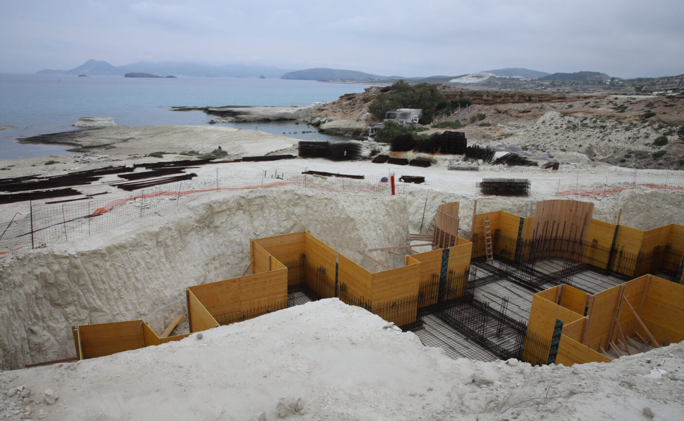 ΣτΕ: «Φρένο» σε μέρος της επέκτασης ξενοδοχείου στη Μήλο – Ποια έργα συνεχίζονται